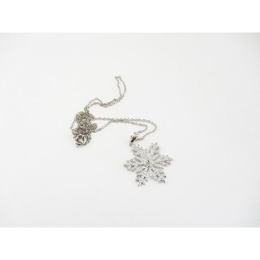 Macys & Co 18" SS Necklace with Large Snowflake Charm